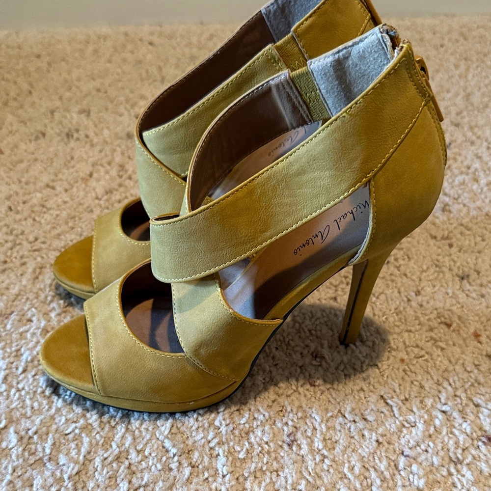 Michael Antonio Stylish Mustard Yellow Open-Toe Stiletto Heels - Picture 4 of 6